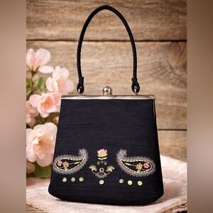 Vintage Embroidered Evening Bag | Kiss-Lock Handle Purse